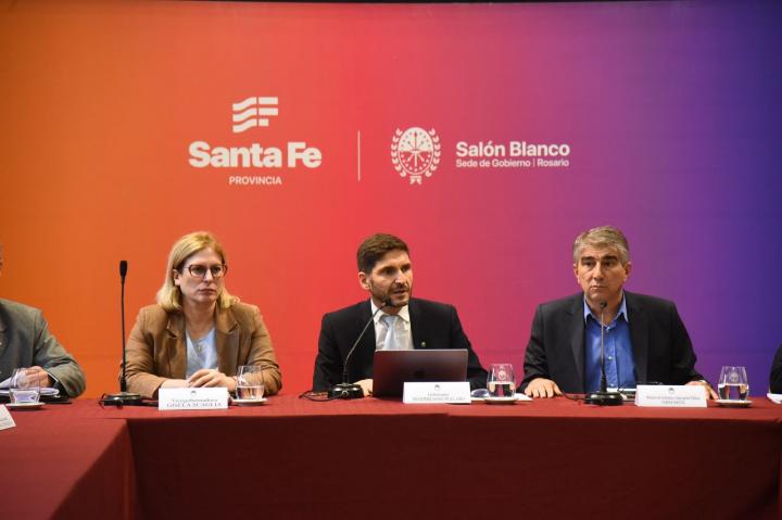 Pullaro reunió a legisladores “para trabajar en defensa de Santa Fe”