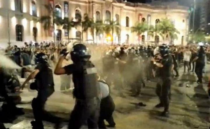Cacerolazo en Córdoba: cinco detenidos y policías heridos