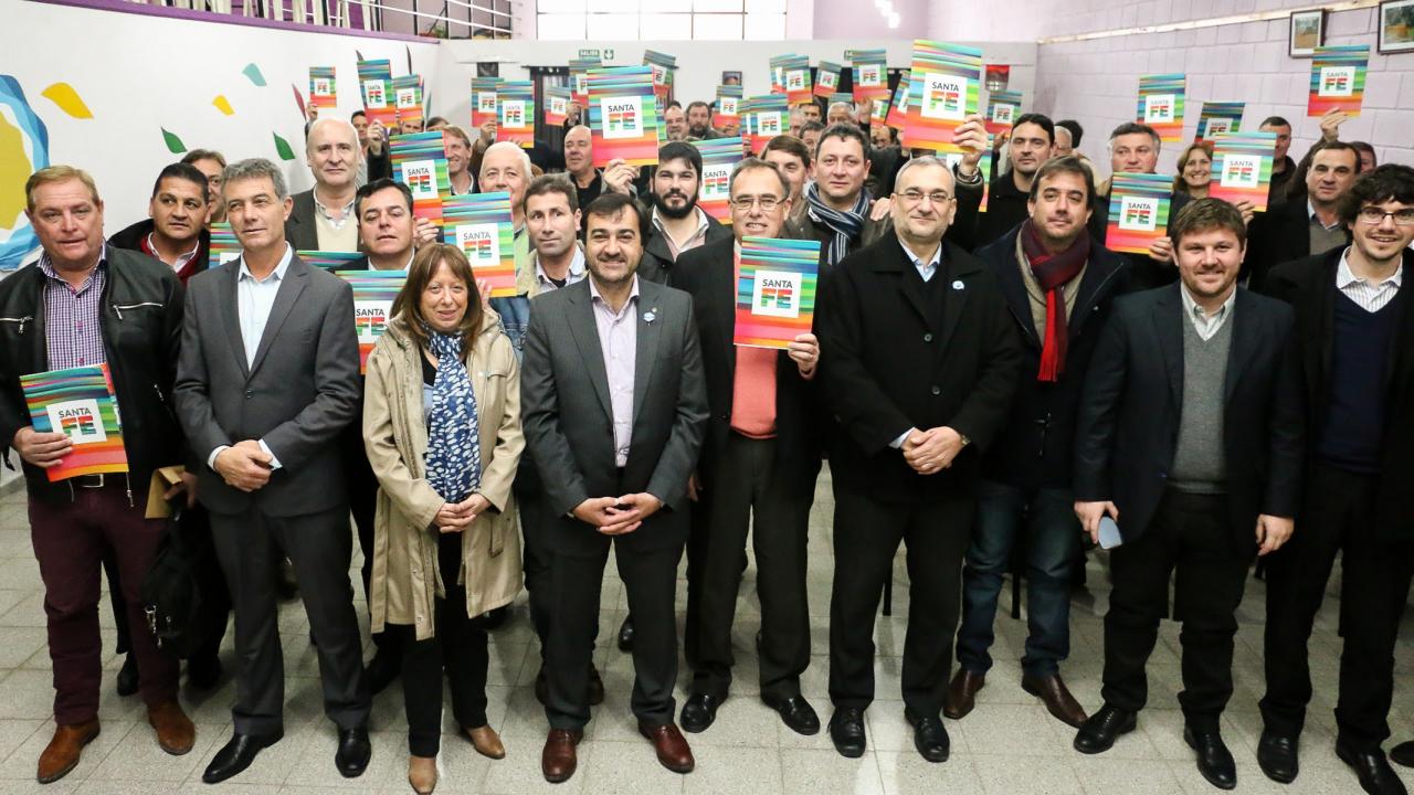 Impulsan el acceso a la vivienda de 716 familias