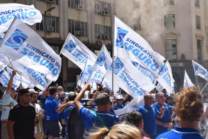 Seguro millonario: $1.000.000 de básico y 54% de aumento