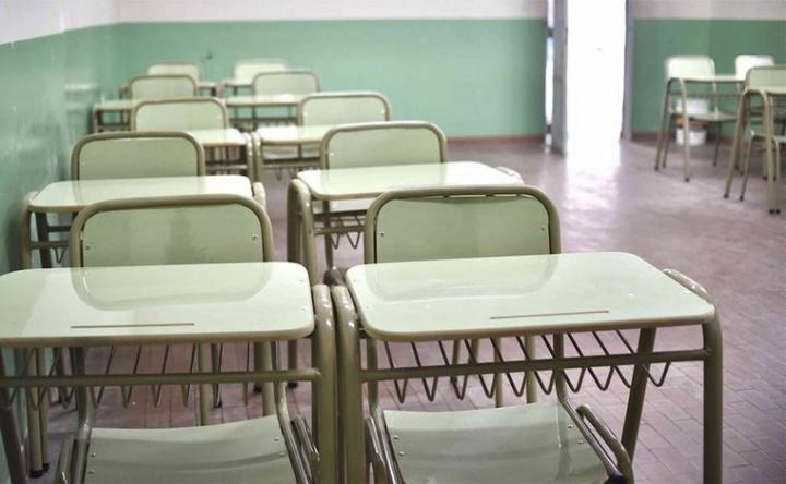 Los maestros paran y no inician las clases en todo el país