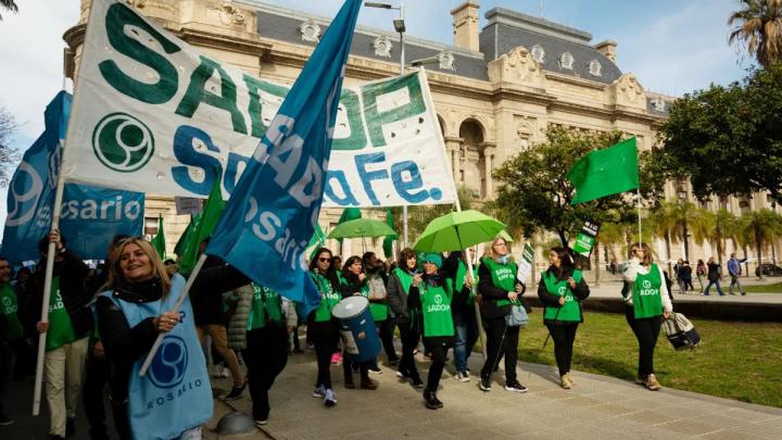 Los maestros privados desoyeron a Pullaro y lanzaron un paro de dos días