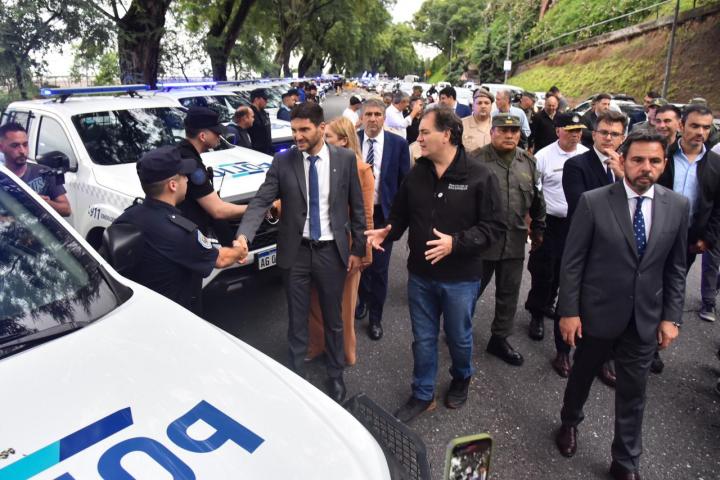  Kicillof envió 80 móviles para patrullar las calles de Rosario