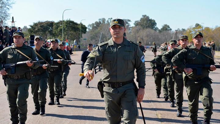 Inscriben a cadetes de Gendarmería con sueldos de medio millón
