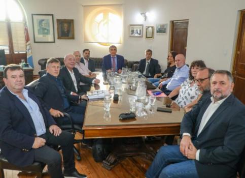 Los estatales de Santa Fe cobran el aumento acordado