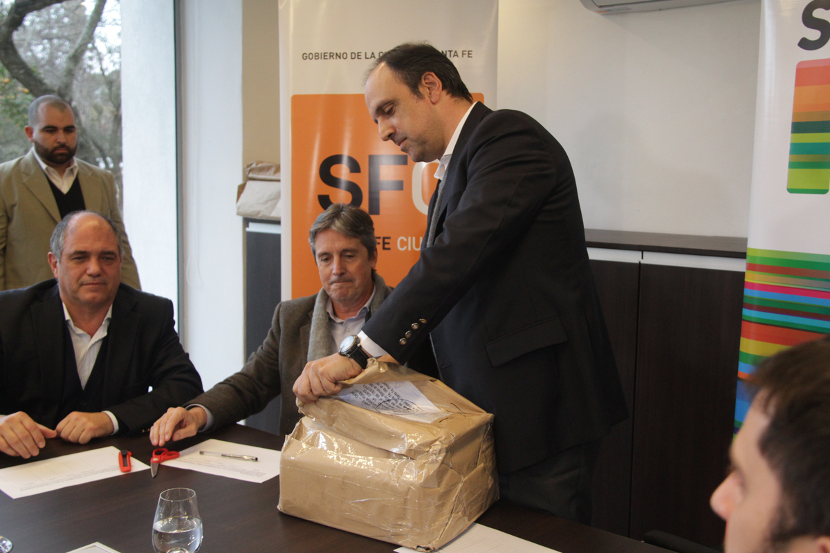 Corral: “En Santa Fe invertiremos mil millones para obras de desagües” 