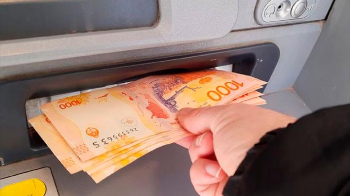 Pagan sueldos a estatales, docentes y jubilados