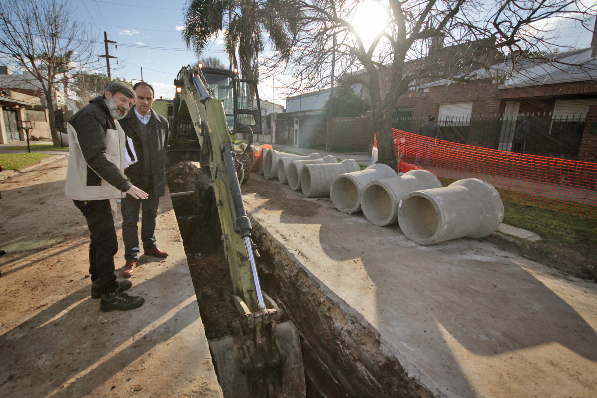 20 mil vecinos se beneficiarán con obras hídricas