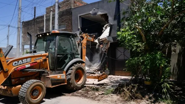 Los búnkeres de droga caen de a uno bajo las topadoras 