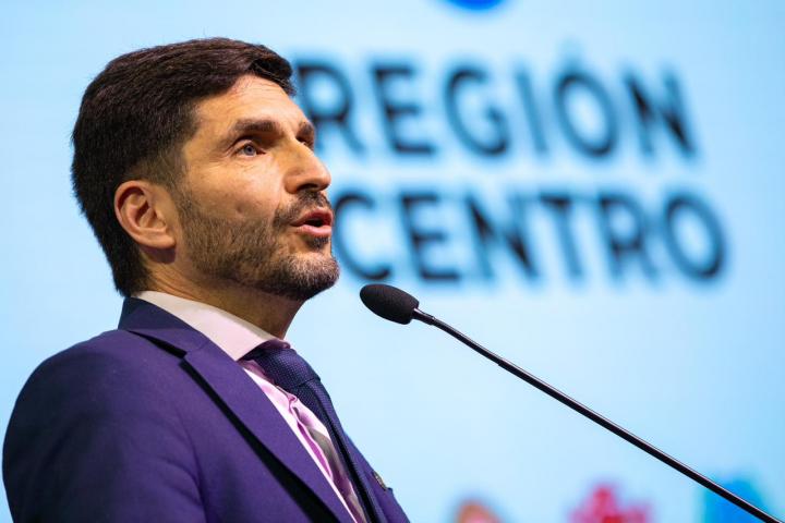 Pullaro: “No vamos a salir adelante solo con ajustes”