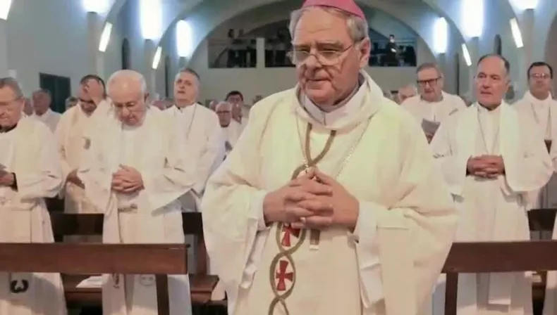 La Iglesia criticó al Gobierno y pidió “no tirar la comida”