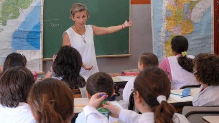 La Justicia suspendió el cobro de Ganancias a los docentes