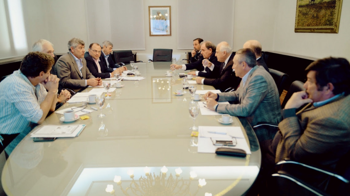 Lechería: Santa Fe pidió créditos por USD 300 millones