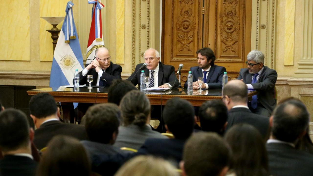 Lifschitz se reunió con fiscales provinciales