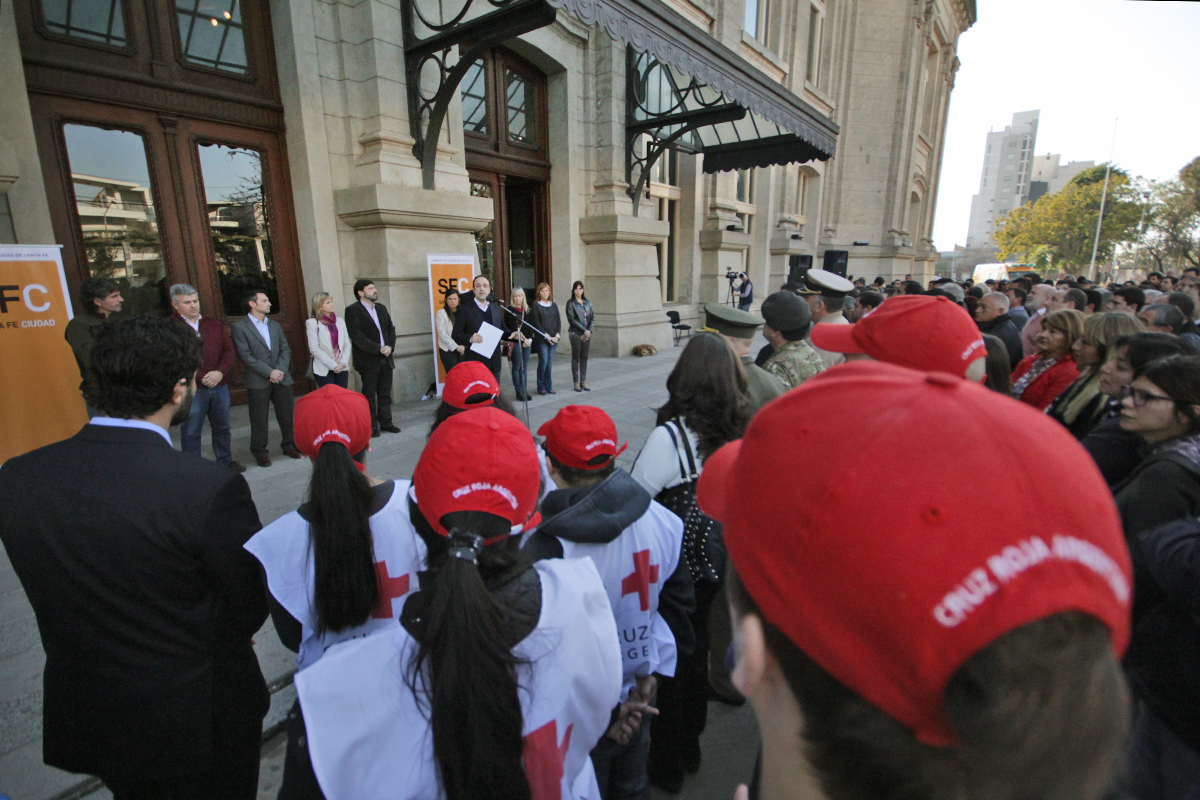 Corral reconoció la labor de empleados municipales
