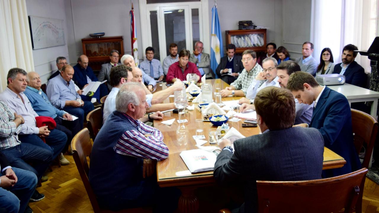 Proyectan obras ferroviales para accesos a puertos 