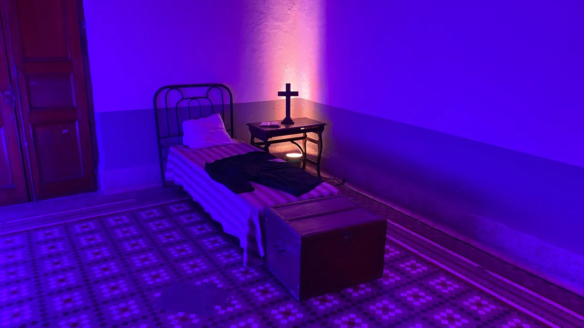 La habitación 223 del segundo piso es la misma que ocupó el Papa durante su estadía en Santa Fe.