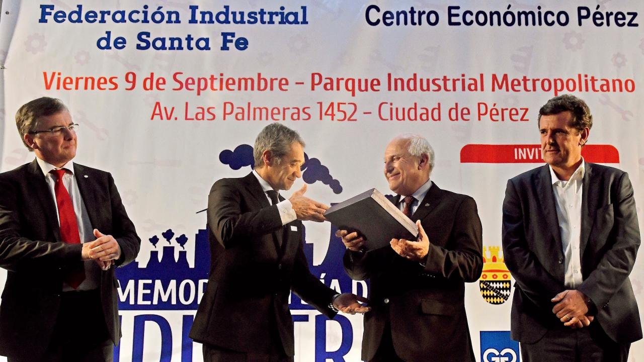 El gobernador en el Día de la Industria