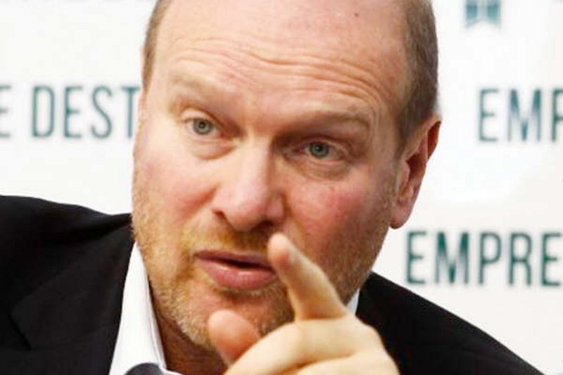 Grobocopatel: “Íbamos a una crisis por exceso de consumo” 