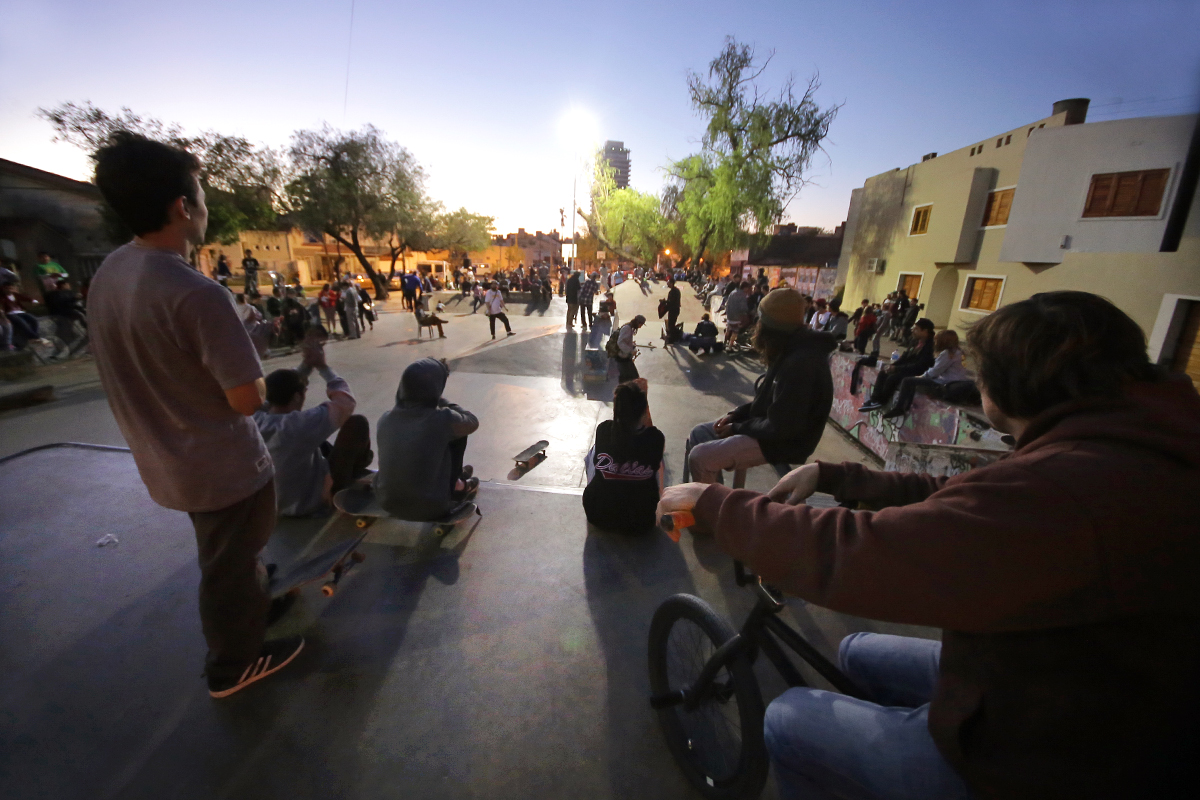 Santa Fe: jóvenes coparon el Candioti Park