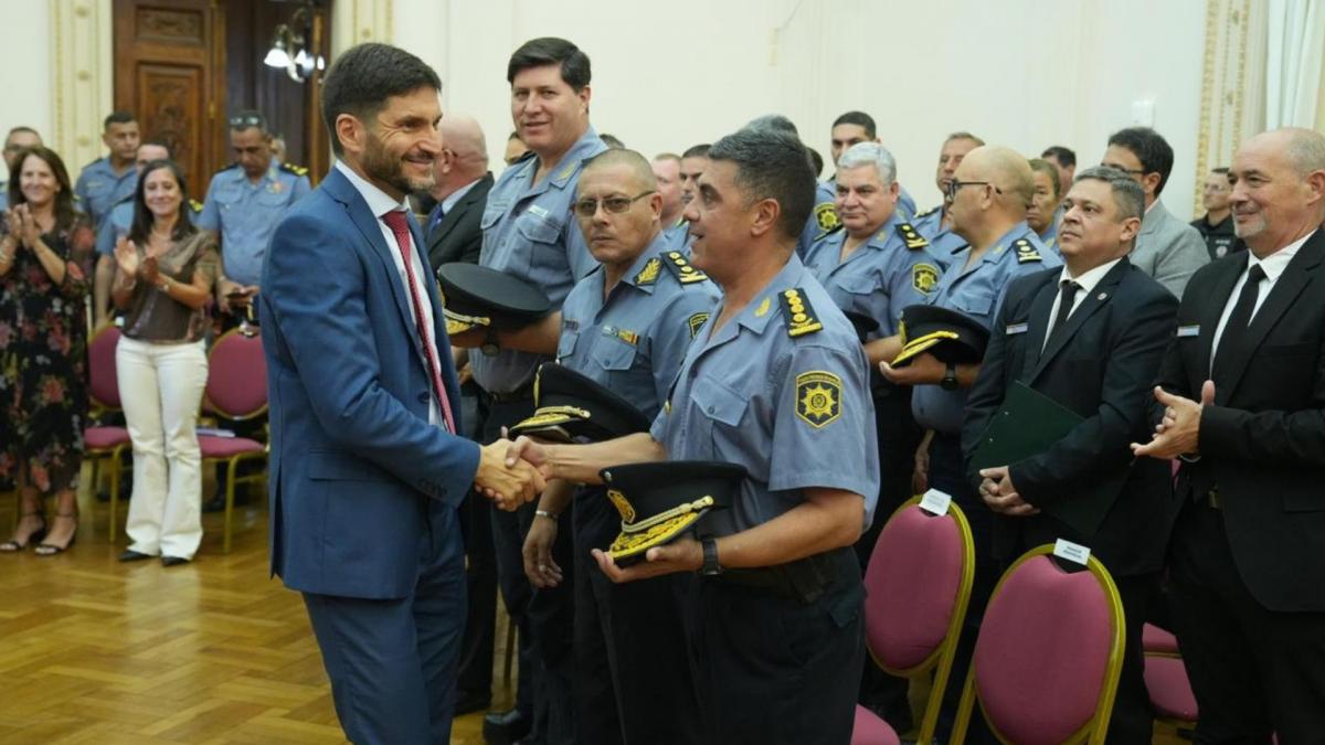 Pullaro, a la policía: “Lograron cambiar la historia de Santa Fe”