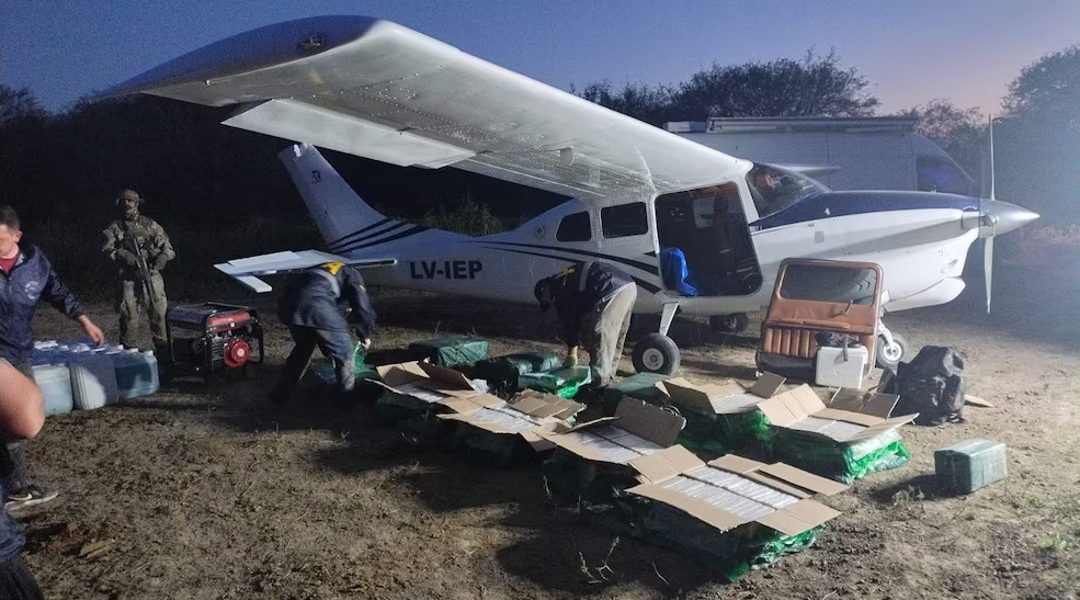 Avioneta narco en Vera: 400 kilos de cocaína y 8 detenidos