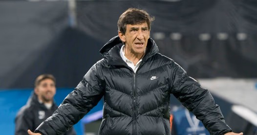 Racing echó a Gustavo Costas 