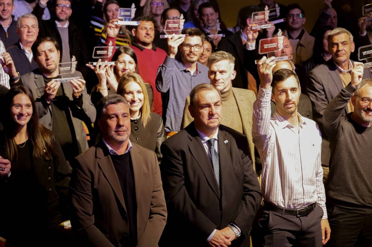 Suramericanos 2026: reconocen a empresas y trabajadores