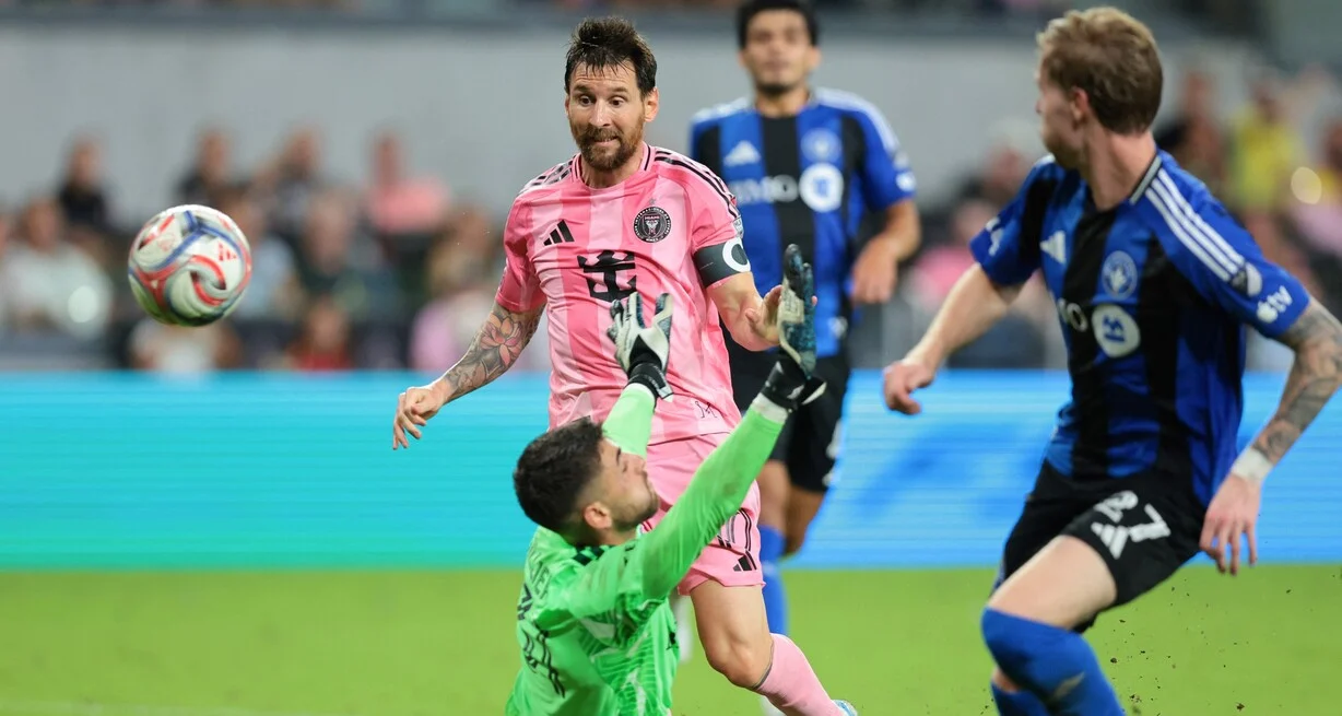 La noche del 10: Messi metió cuatro goles 