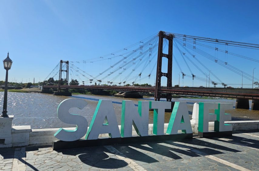 “Punto Selfie”: instalarán tótems en lugares turísticos de Santa Fe