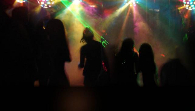 Multas de hasta 90 mil pesos por organizar fiestas clandestinas