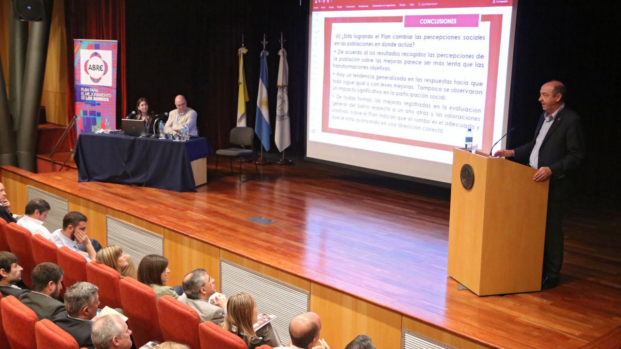 La UCA evaluó avances positivos en indicadores sociales