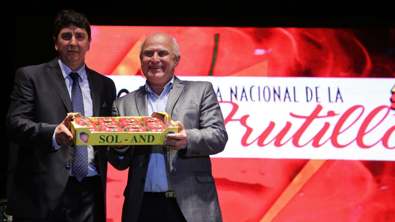 Lifschitz en la Fiesta Nacional de la Frutilla en Coronda