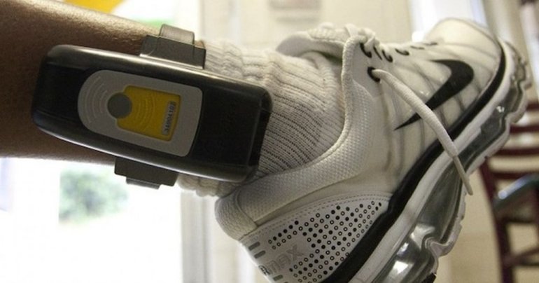 Pondrán tobilleras electrónicas a presos con prisión domiciliaria