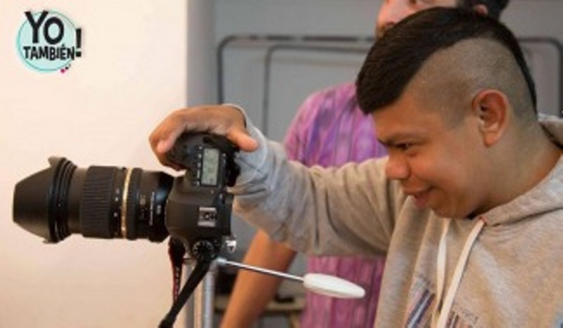 Argentinos enseñarán fotografía a personas con discapacidad