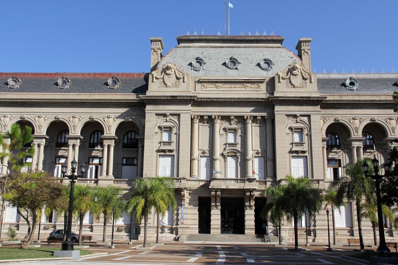 Santa Fe colocó letras por 419 millones