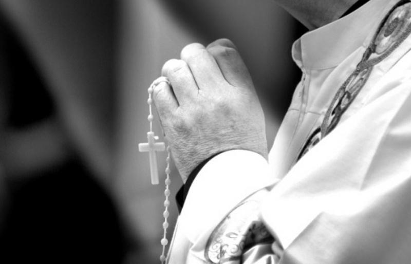 El obispo de San Francisco llamó a repensar el celibato