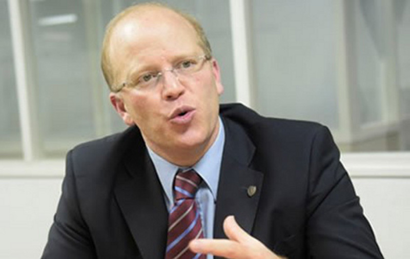 “Van a destruir el empleo y la industria nacional” 