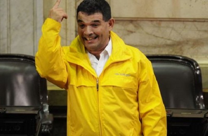 El Trump argentino pidió hacer un muro con Bolivia