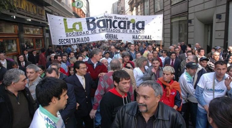 Sin bancos el viernes y atención reducida este jueves