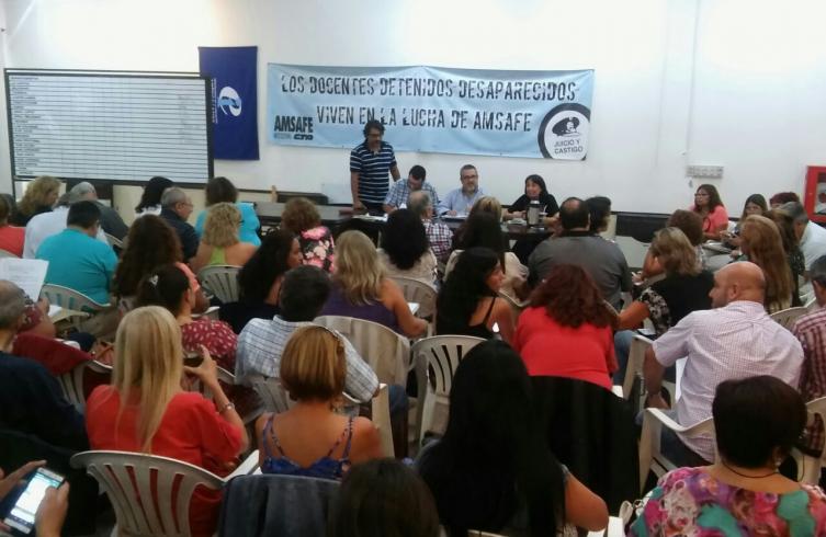 Tres semanas con paros docentes en Santa Fe