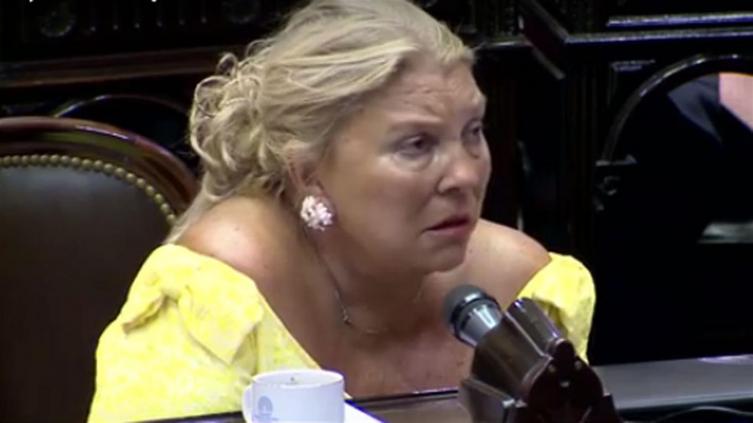 Carrió, a favor del descuento a los docentes 