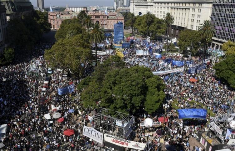 Madres y Abuelas conmemoraron el 24M