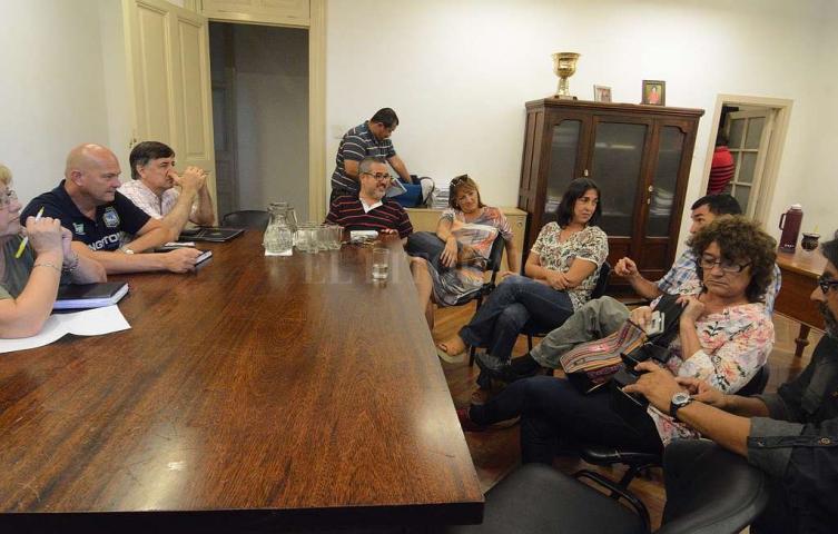 No seduce la propuesta de aumento a los docentes