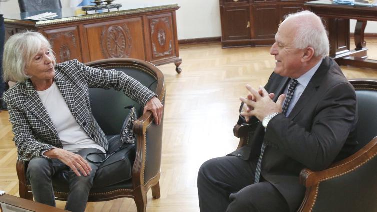 El gobernador se reunió con la escritora Beatriz Sarlo