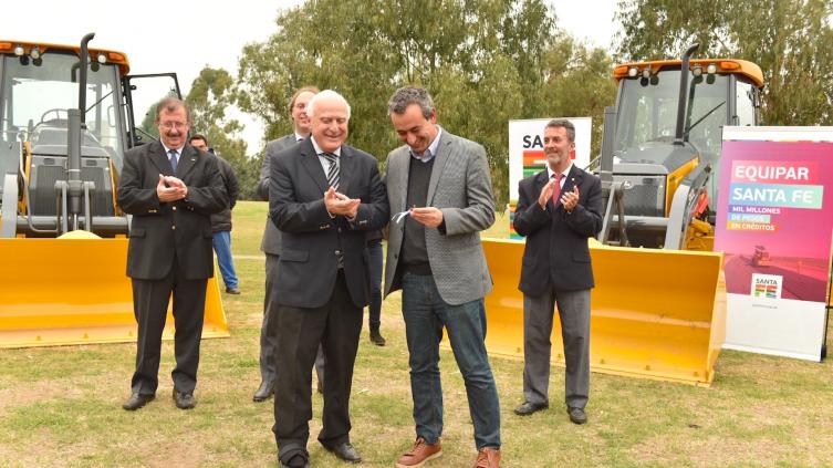 Mil millones más para equipar a municipios y comunas