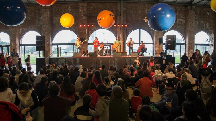 60 mil personas en el Tríptico de la Imaginación