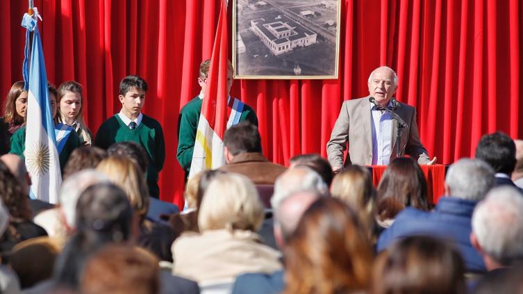 “Necesitamos más industrias y más escuelas técnicas” 
