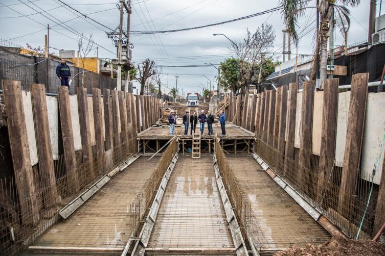 Santa Fe: miles de vecinos beneficiados con obras hídricas