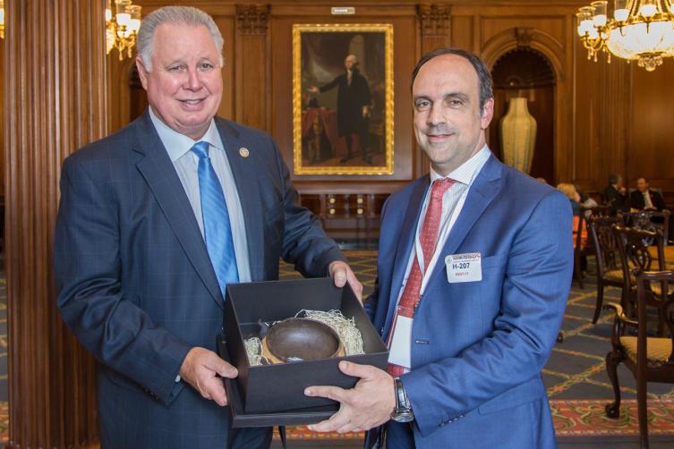 Corral: “Santa Fe está en la agenda internacional”